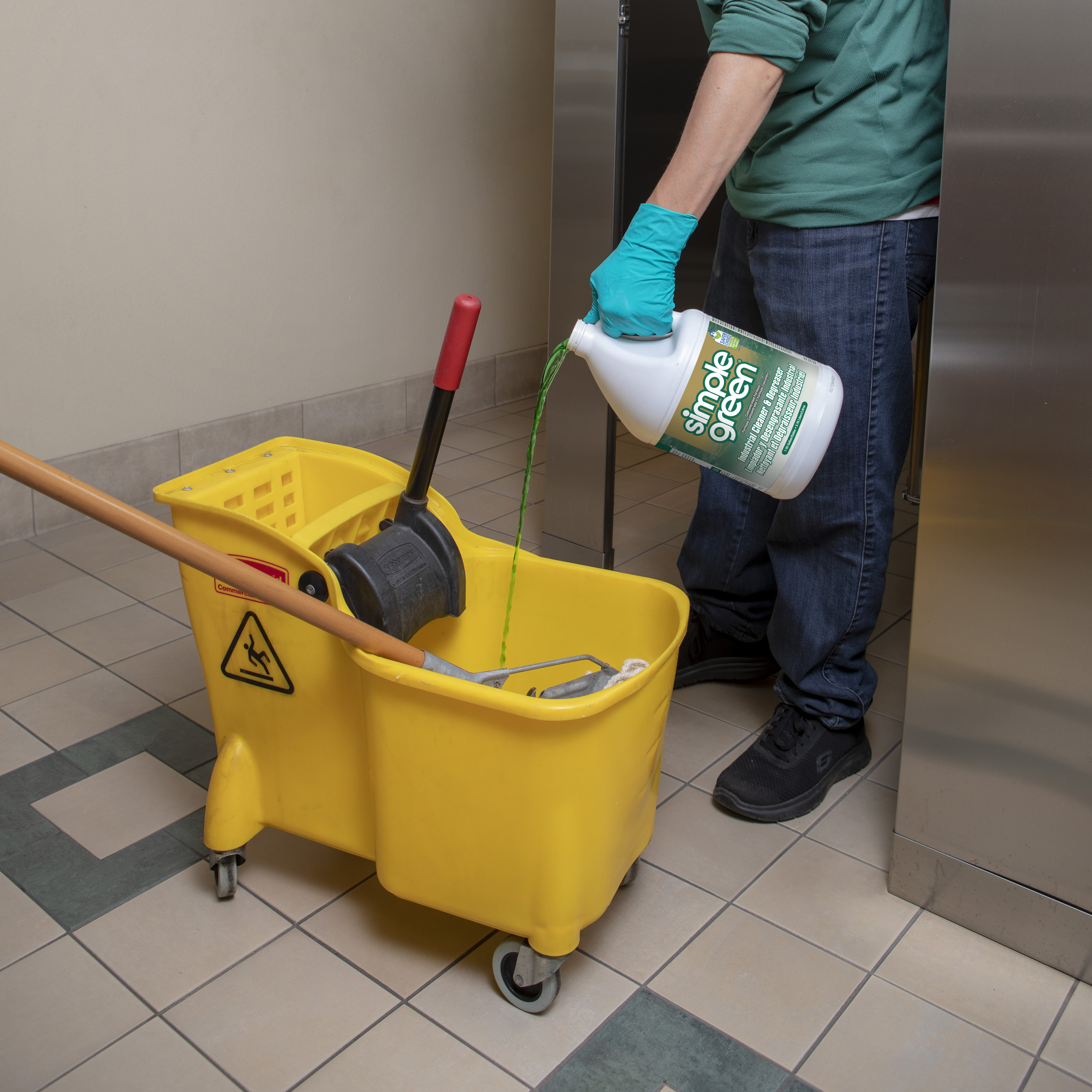 Industrial Cleaner and Degreaser 1 Gallon
