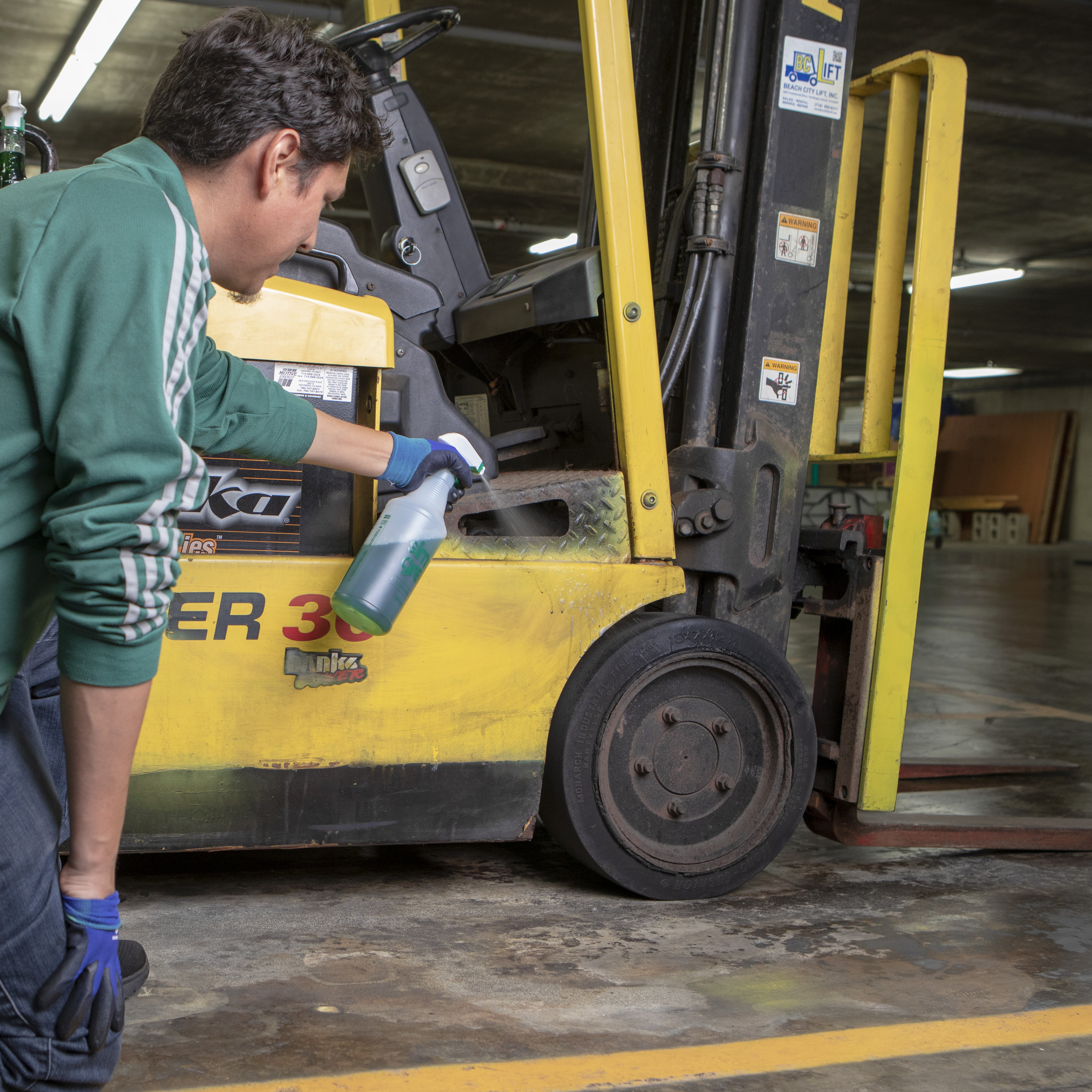 Industrial Cleaner and Degreaser