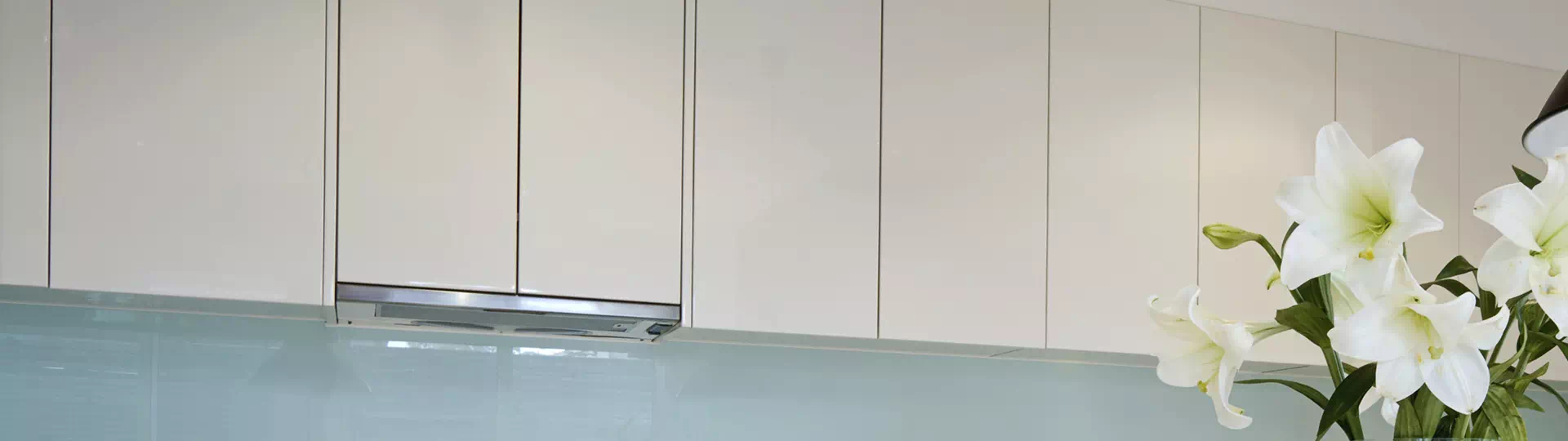 How To Clean Laminate Cabinets Simple, How To Clean Plastic Kitchen Cabinets