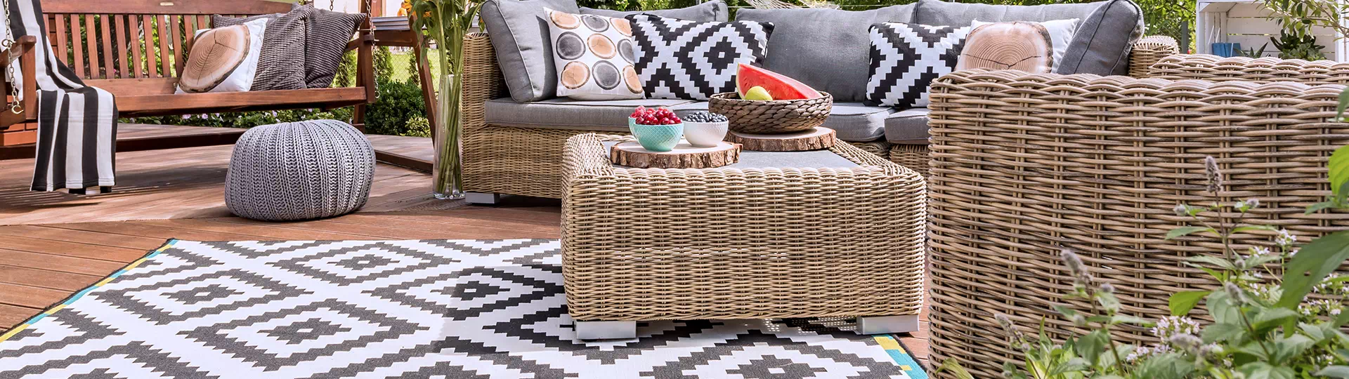 How To Clean An Outdoor Rug Simple Green, How To Keep Outdoor Rugs Down On Concrete Floor