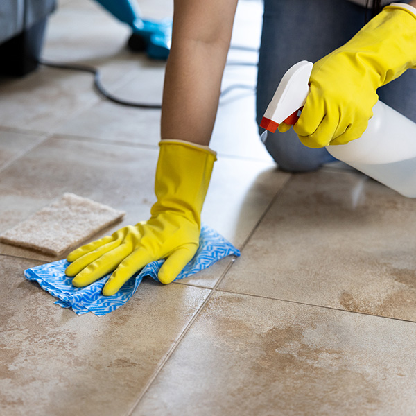 Cleaning With Vinegar Think Twice