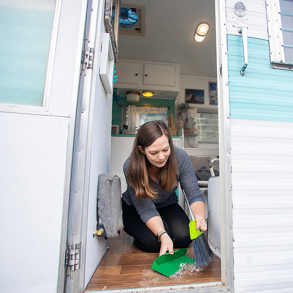 How to Clean a RV