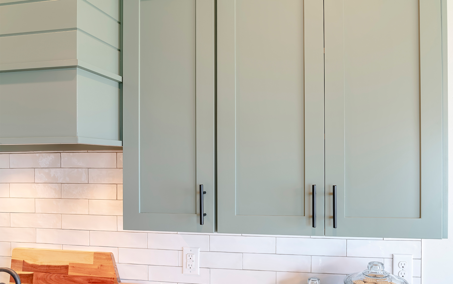 How to Clean Kitchen Cabinets